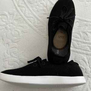 NEW NEVER WORN Allbirds   Tree Skippers